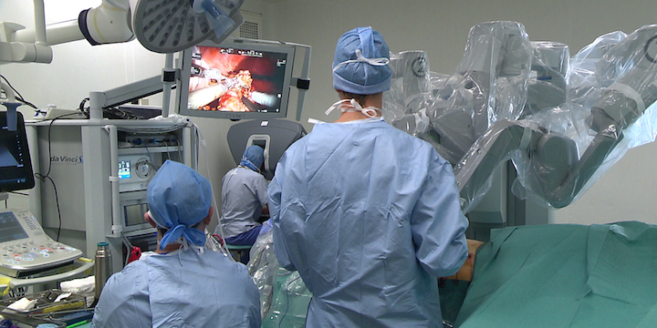 Fewer unscheduled surgeries during the second confinement than in the spring